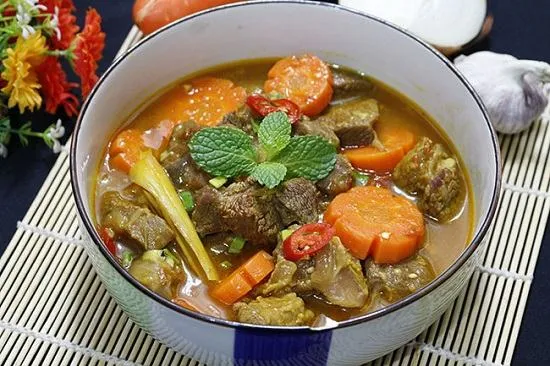 các làm bò kho cà rốt