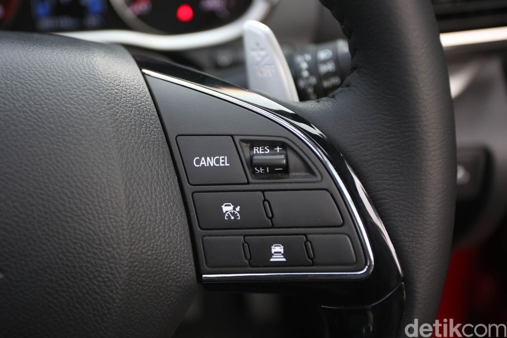 Perbedaan cruise control dan adaptive cruise control