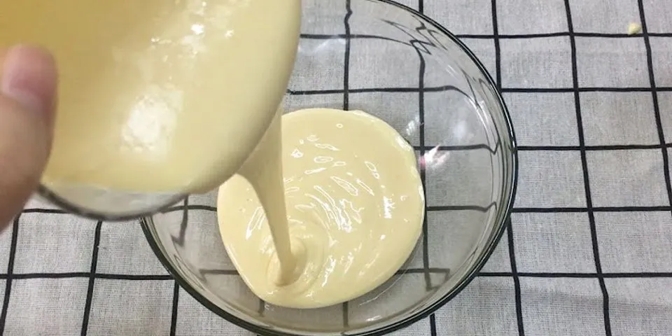 Cách làm bánh bông lan từ bột mì và trứng bằng nồi cơm điện