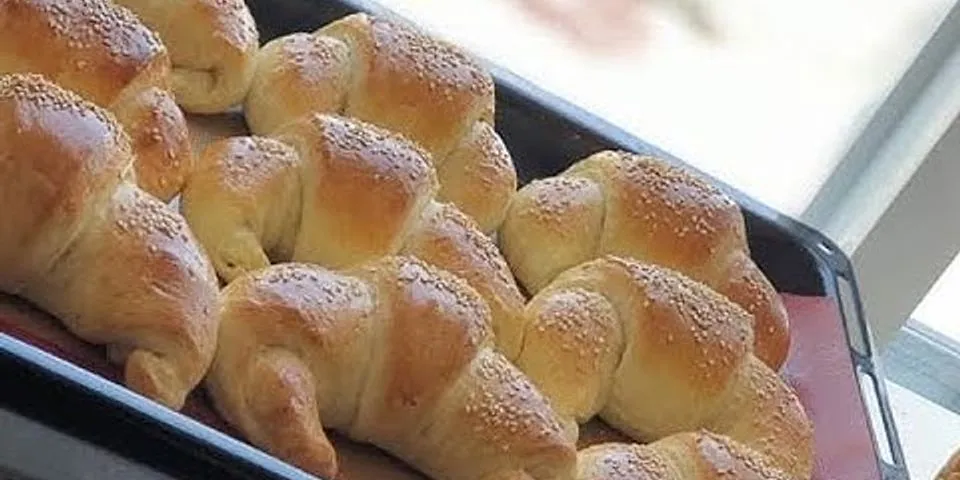Cách làm bánh mì sừng trâu phô mai