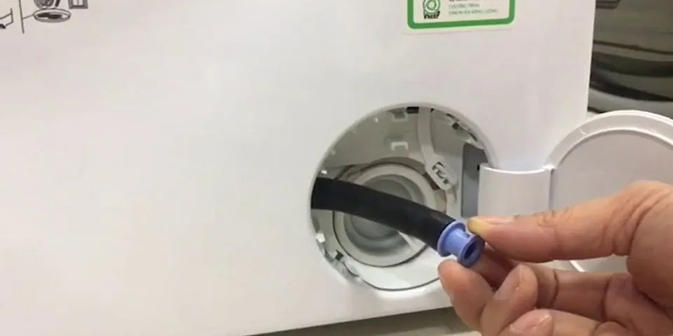 Cách mở cửa máy giặt cửa ngang khi mất điện