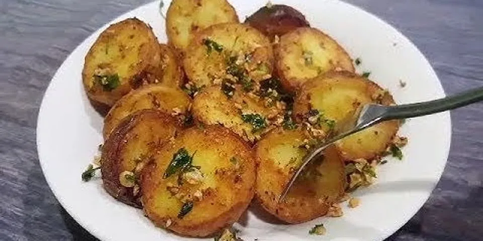Cách nướng khoai tây nguyên vỏ