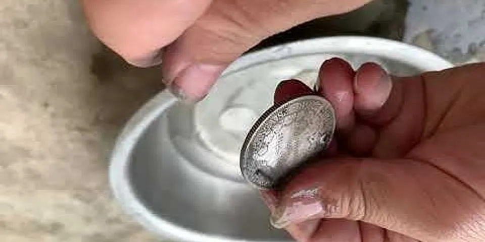 Cách tay trang đồng bạc