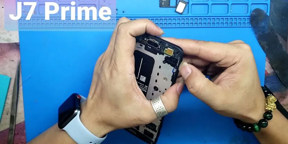 Cách thay pin Samsung J7 Prime