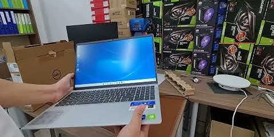 Laptop Dell i7 thế hệ 11