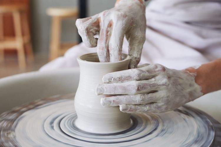 Untuk membuat kerajinan keramik, dibutuhkan beberapa jenis alat berikut, kecuali